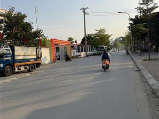 Bán đất trục chính tại đông mỹ, 160 triệu / m2, 104 m2, mặt đường công te nơ tránh