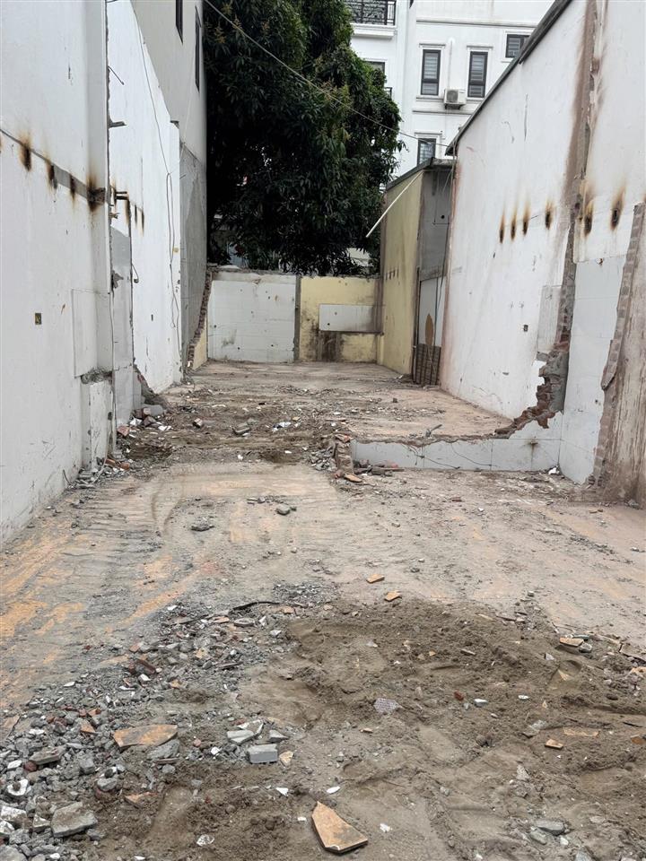 Bán đất tại xã tứ hiệp, 155 triệu/m2, 65m2, view đẹp, chính chủ, 7 chỗ vào đất