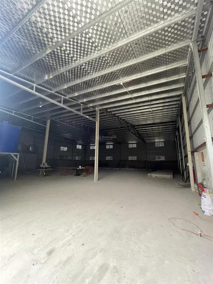 Cho thuê gấp kho 605m2 tại duyên hà, 37 triệu vnd