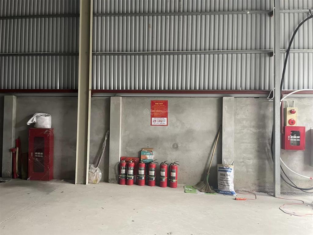 Cho thuê gấp kho 605m2 tại duyên hà, 37 triệu vnd