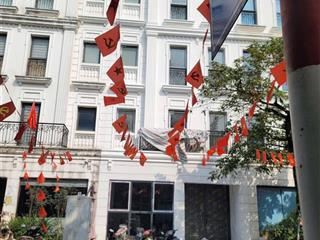 Cho thuê liền kề trung hoà  cầu giấy 120m2 5 tầng thang máy xây mới