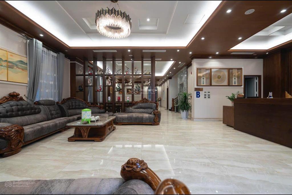 Bán gấp khách sạn tại tt bãi cháy hạ long 33 phòng. 0915 069 ***(e. hương)