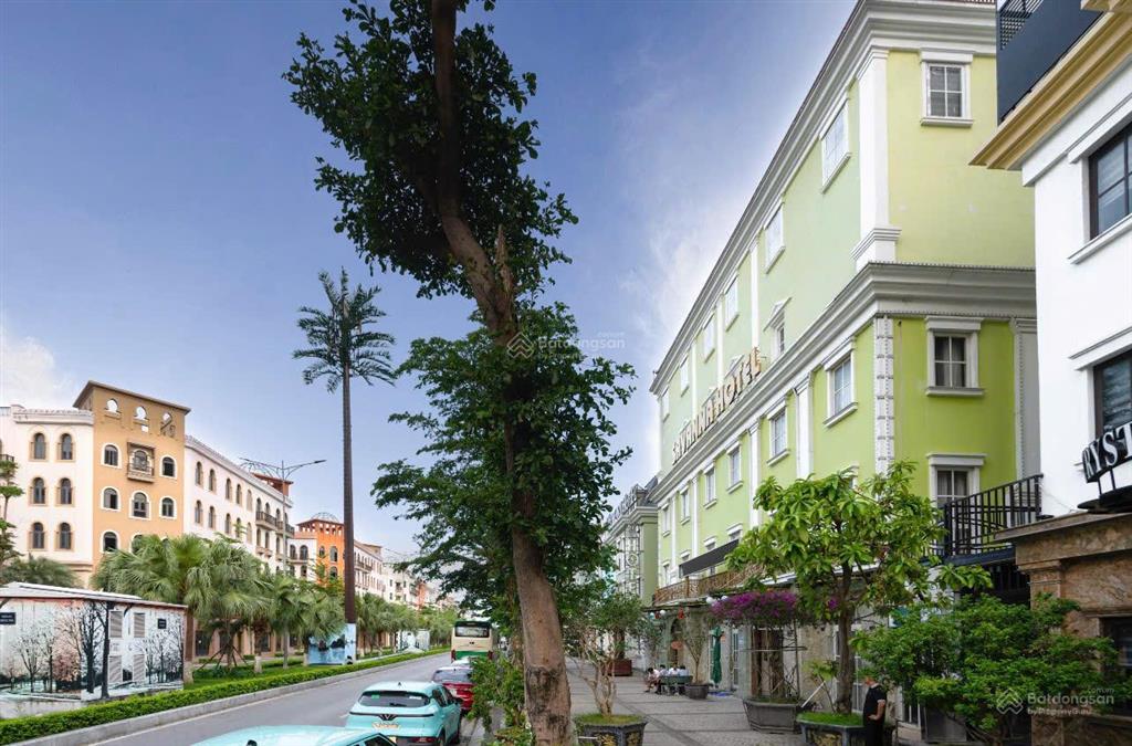 Bán gấp khách sạn tại tt bãi cháy hạ long 33 phòng. 0915 069 ***(e. hương)