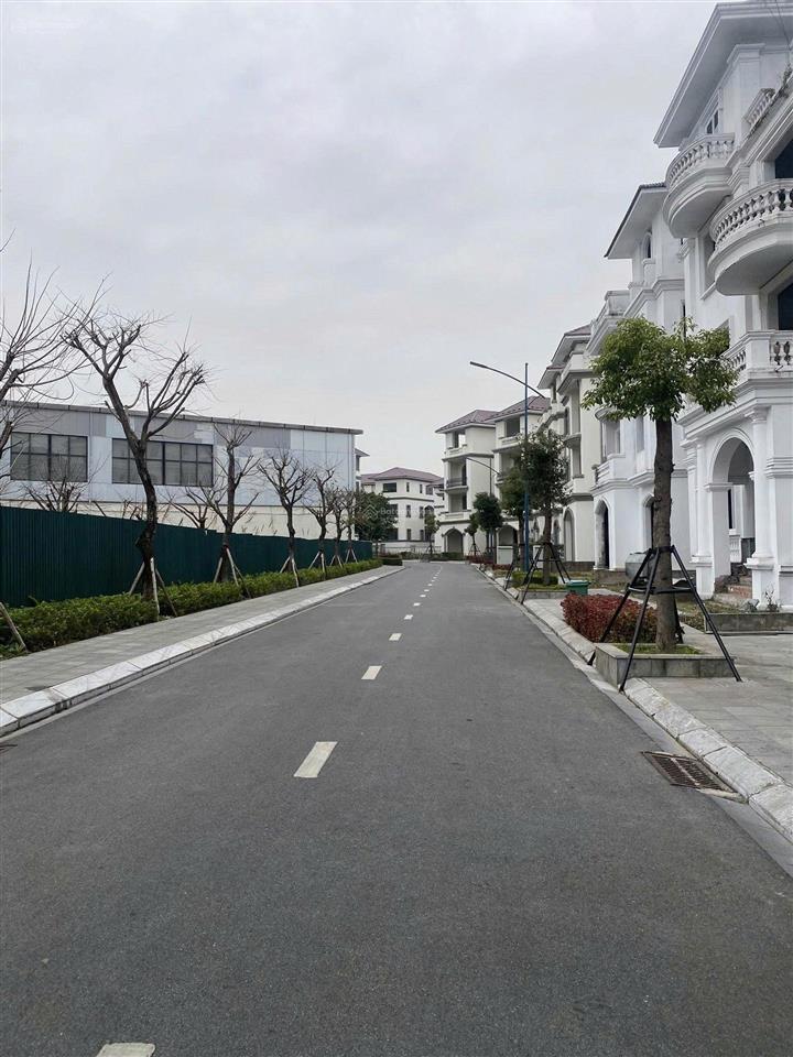 Bao rẻ nhất thị trường  biệt thự đồi bãi cháy  hạ long( sẵn sổ). chỉ 2x