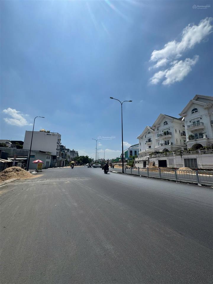 Cc bán nhà 3mt đường dương quảng hàm (32127m), dt 5x22m, đct 35tr/ tháng, giá 22 tỷ, 0919 818 ***