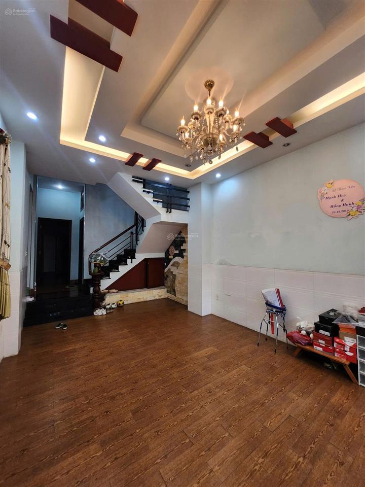 Cc bán nhà hxh 10m cây trâm, khu biệt thự làng hoa dt 5x17m 4 tầng, giá 13 tỷ  0919 818 ***