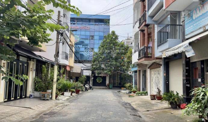 Cc bán nhà hxh 679/quang trung  chợ hạnh thông tây, dt 4x16,5m, 4 tầng, giá 10,5 tỷ  0919 818 ***