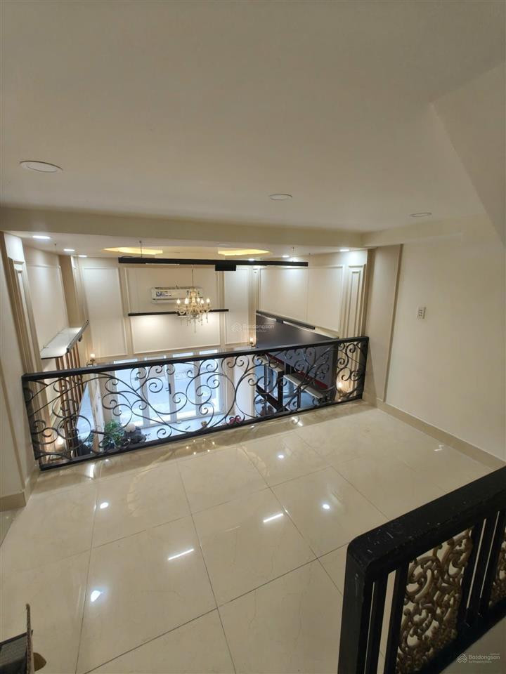 Chỉ 8,3 tỷ! chủ cần bán gấp nhà mt đs 9  1 trục ra lê văn thọ, p9 , dt 4x14m 4 tầng.  0919 818 ***