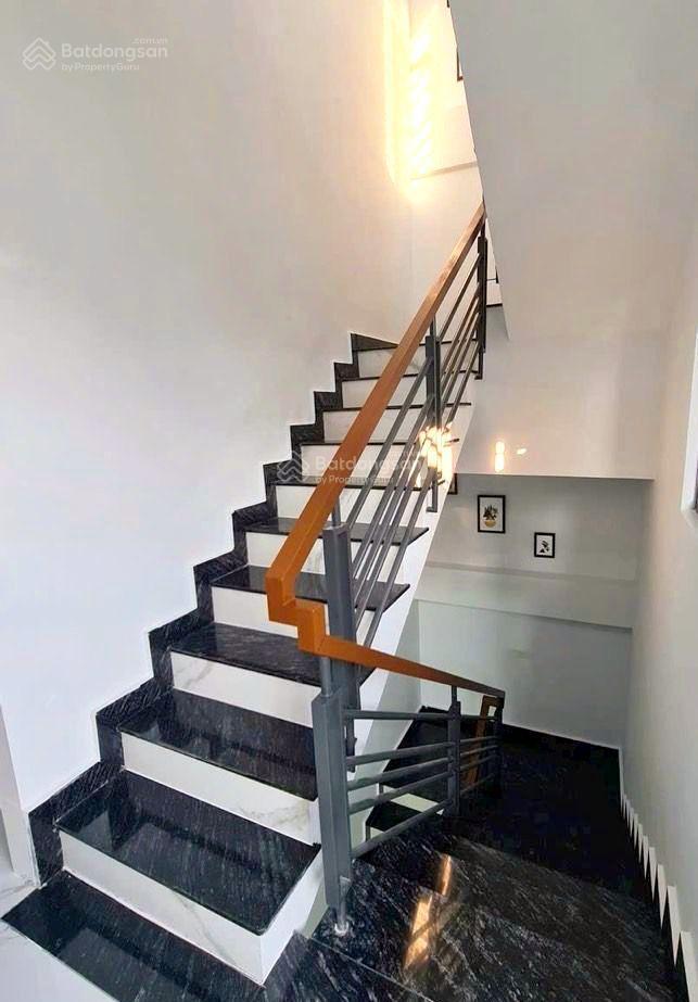 Hiếm chủ gấp bán giảm sâu chỉ 7,9 tỷ 202 m2 hẻm ô tô thông đông hoà, dĩ an