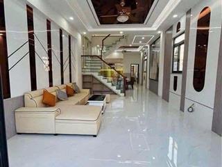 Cần bán gấp nhà trung tâm đông hòa 100m2, 3 tầng 4 phòng ngủ đường ô tô đỗ cửa chỉ 6,8 tỷ tl