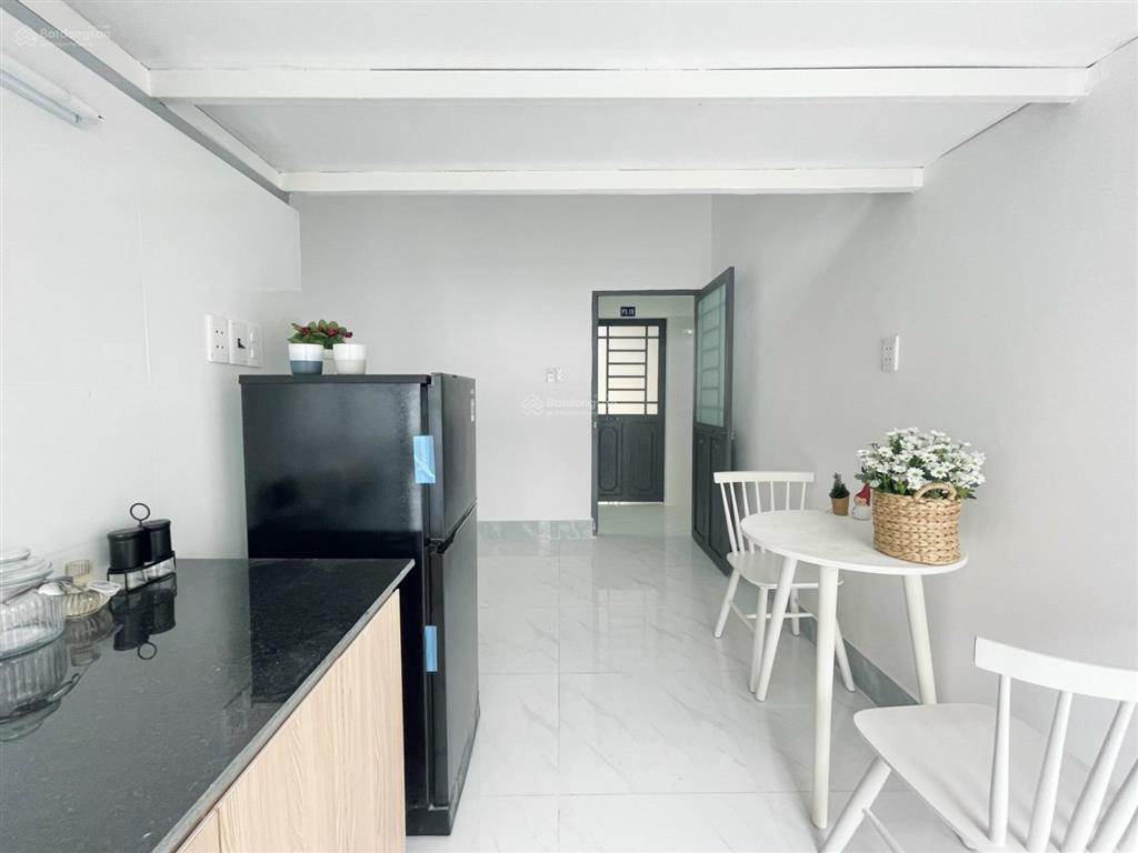 Duplex ban công full nội thất gần trung tâm thuận tiện qua q1, sala cầu sài gòn