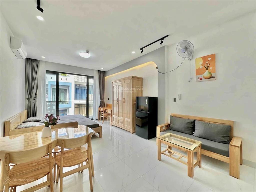 Căn hộ view đẹp, không gian rộng rãi, ánh sáng tự nhiên, vị trí thuận tiện trung tâm
