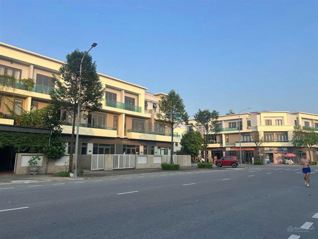 Shophouse trung tâm từ sơn  sẵn dòng tiền  sổ đỏ cất két