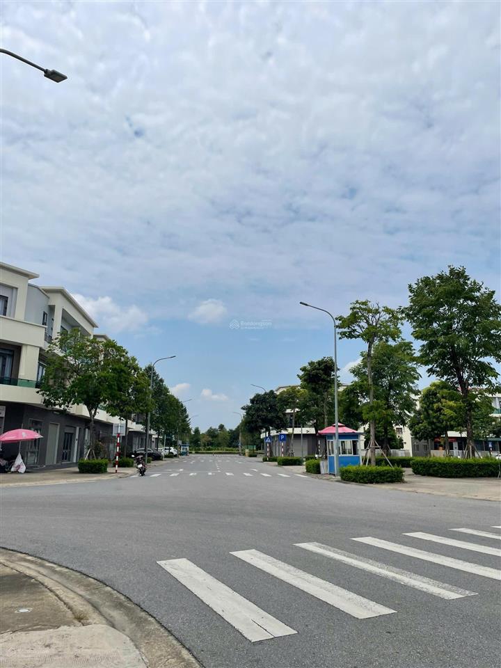 Shophouse trung tâm từ sơn  sẵn dòng tiền  sổ đỏ cất két