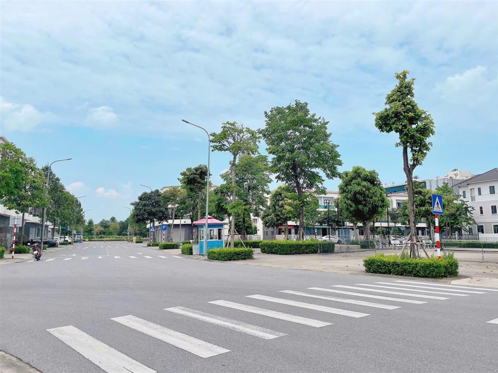 Shophouse trung tâm từ sơn  sẵn dòng tiền  sổ đỏ cất két