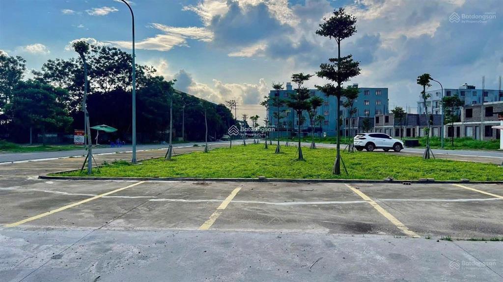 Chuyển nhượng gấp lô đất đắc địa tại đại đồng  giá chỉ 5,2 tỷ sẵn sổ