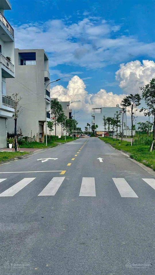 Chuyển nhượng gấp lô đất đắc địa tại đại đồng  giá chỉ 5,2 tỷ sẵn sổ