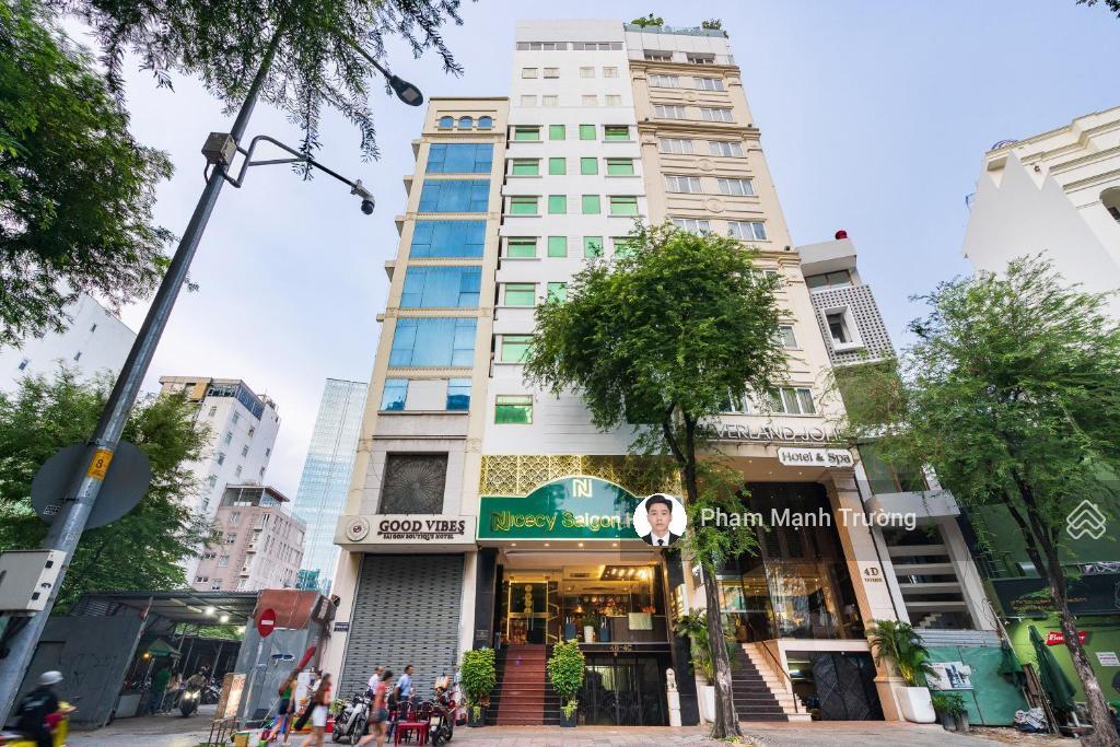 Vị trí siêu đẹp | mt 3 tháng 2 (ngay hà đô), quận 10 | 8.5x27m | 3 tầng | gía 100 tỷ |