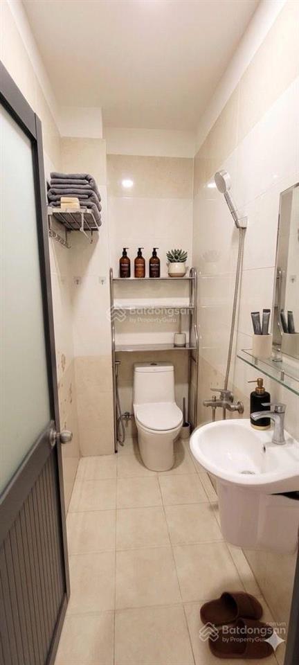 Siêu phẩm 4 tầng  bình thành  3pn  hẻm 8m, sổ hồng