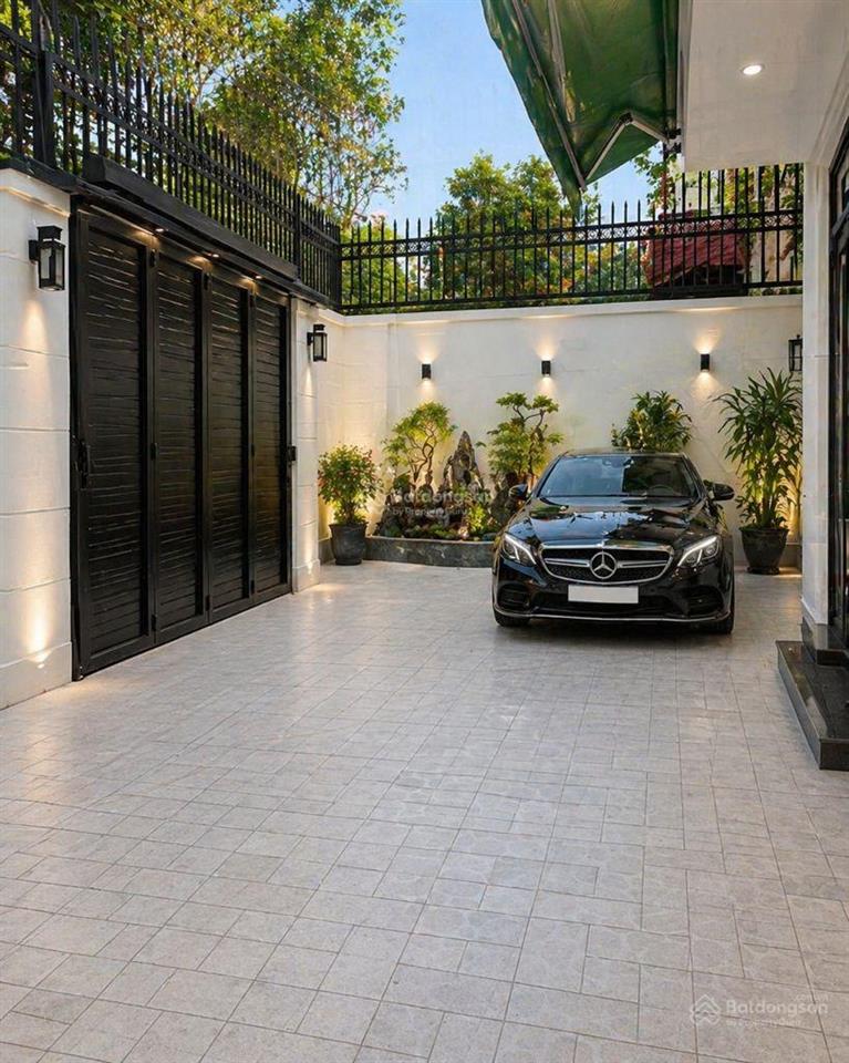 Siêu phẩm biệt thự ô tô ngủ trong nhà  97m2 ngang 8m,đang cho thuê ổn định  3 tầng  chỉ 9.5 tỷ