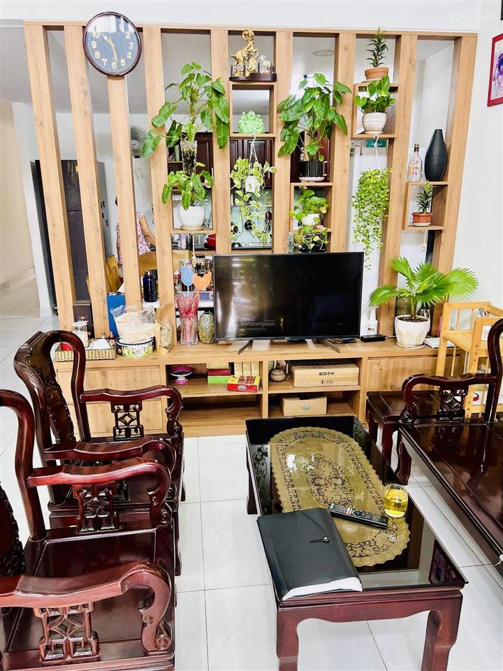 Bán nhà 100m2 sát bên bến xe quận 8, khu phân lô, đường 10m, ko lg, ko qh, 5,75 tỷ