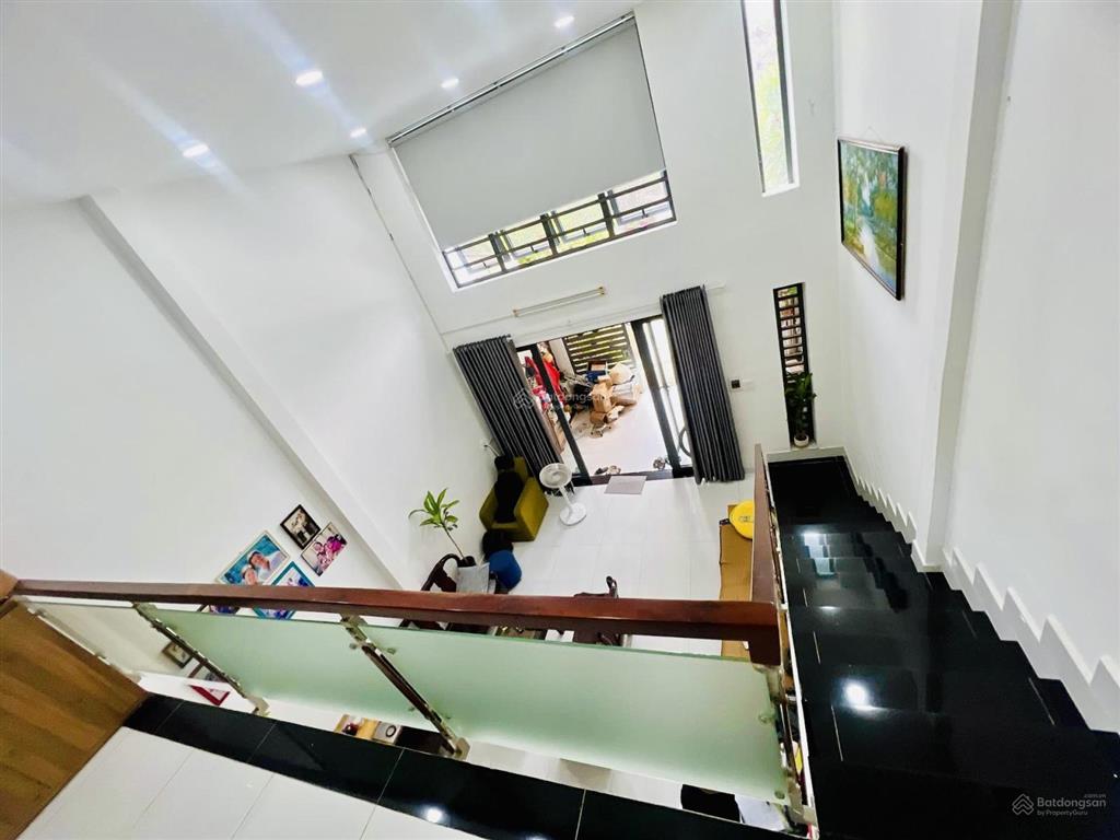 Bán nhà 100m2 sát bên bến xe quận 8, khu phân lô, đường 10m, ko lg, ko qh, 5,75 tỷ