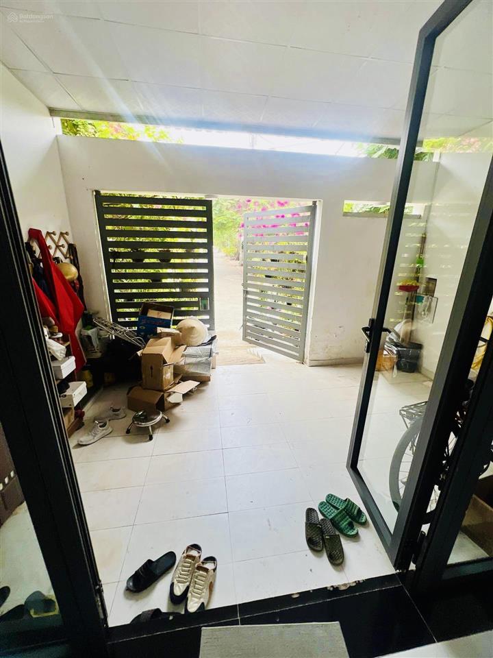 Bán nhà 100m2 sát bên bến xe quận 8, khu phân lô, đường 10m, ko lg, ko qh, 5,75 tỷ
