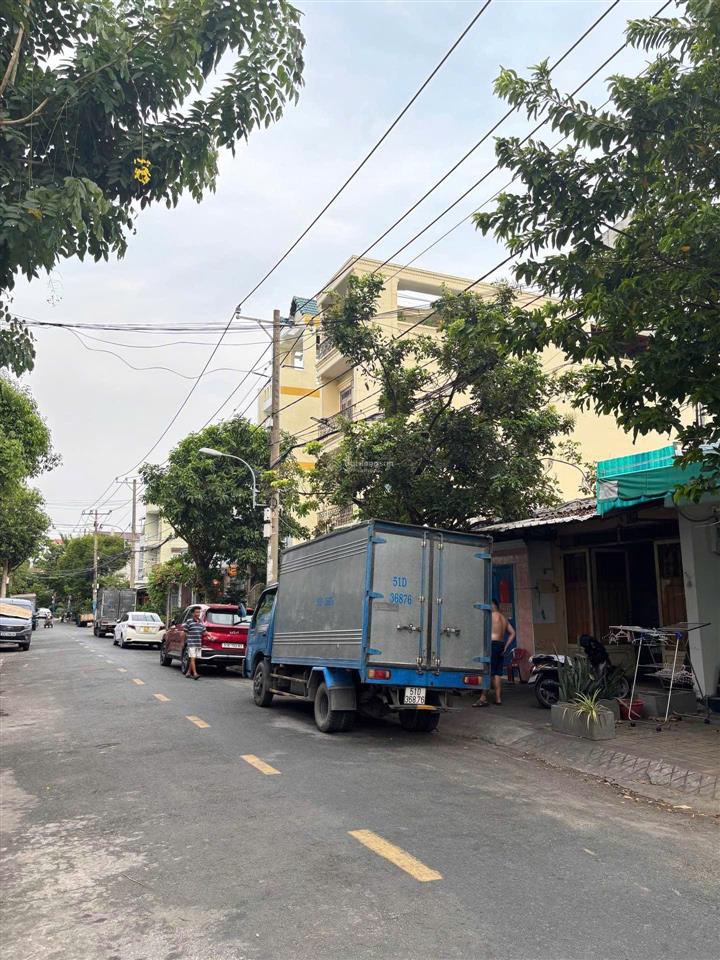 Chủ ngộp bank bán gấp nhà mặt tiền đường số 8, 120m2, sát aeon tân phú