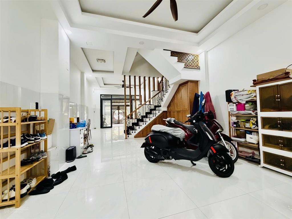 [nguyễn quý anh  tân phú]  80m2 (4.5x17 nở hậu 5m)  5pn, 5wc  mặt tiền 7m  chỉ 10 tỏi tl