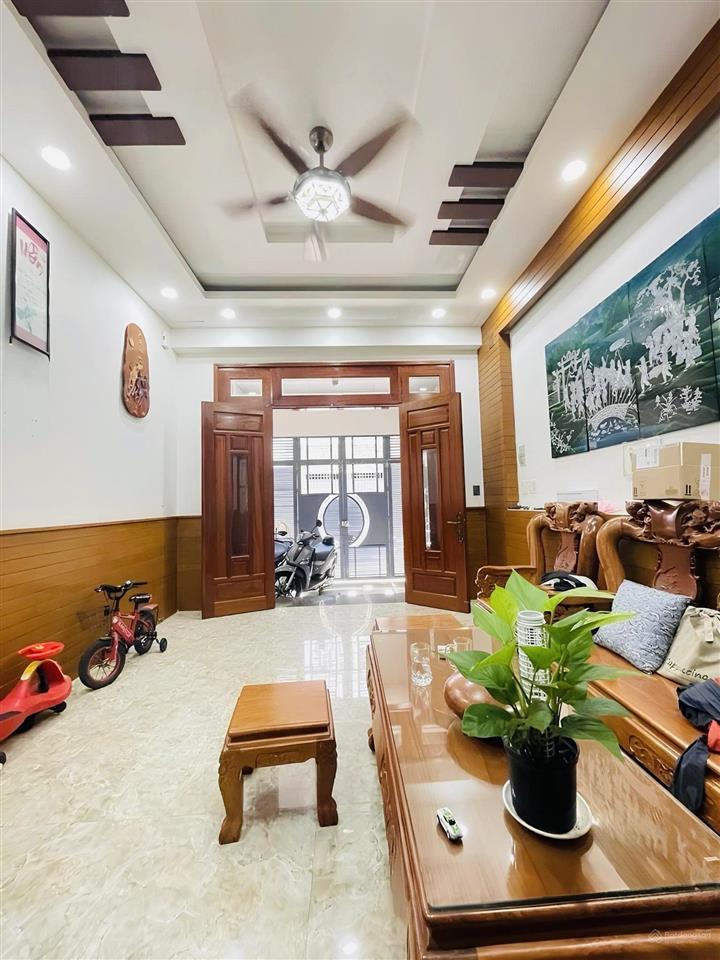 Độc lập  tân phú  79.5m2 x 4 tầng  5pn  full nội thất  chỉ 9 tỷ 5 tl