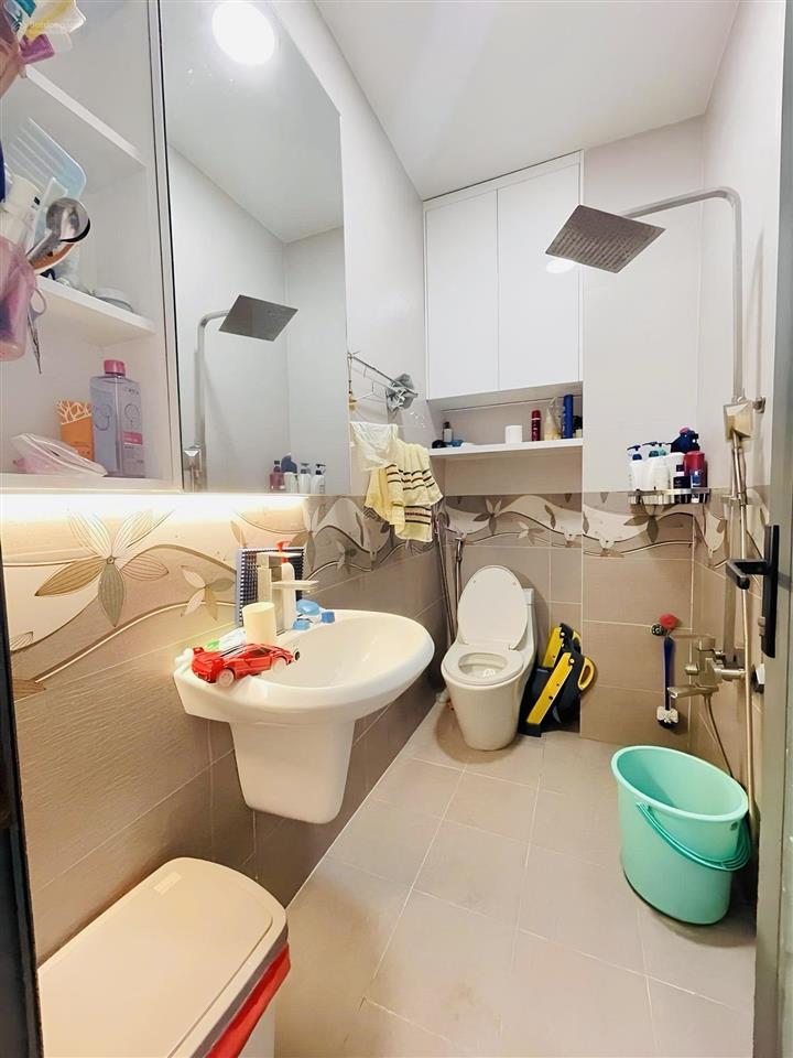Độc lập  tân phú  79.5m2 x 4 tầng  5pn  full nội thất  chỉ 9 tỷ 5 tl