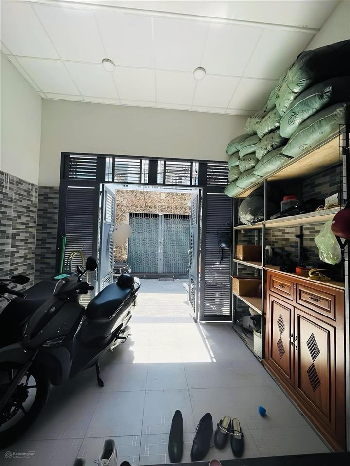 Độc lập  tân phú  79.5m2 x 4 tầng  5pn  full nội thất  chỉ 9 tỷ 5 tl