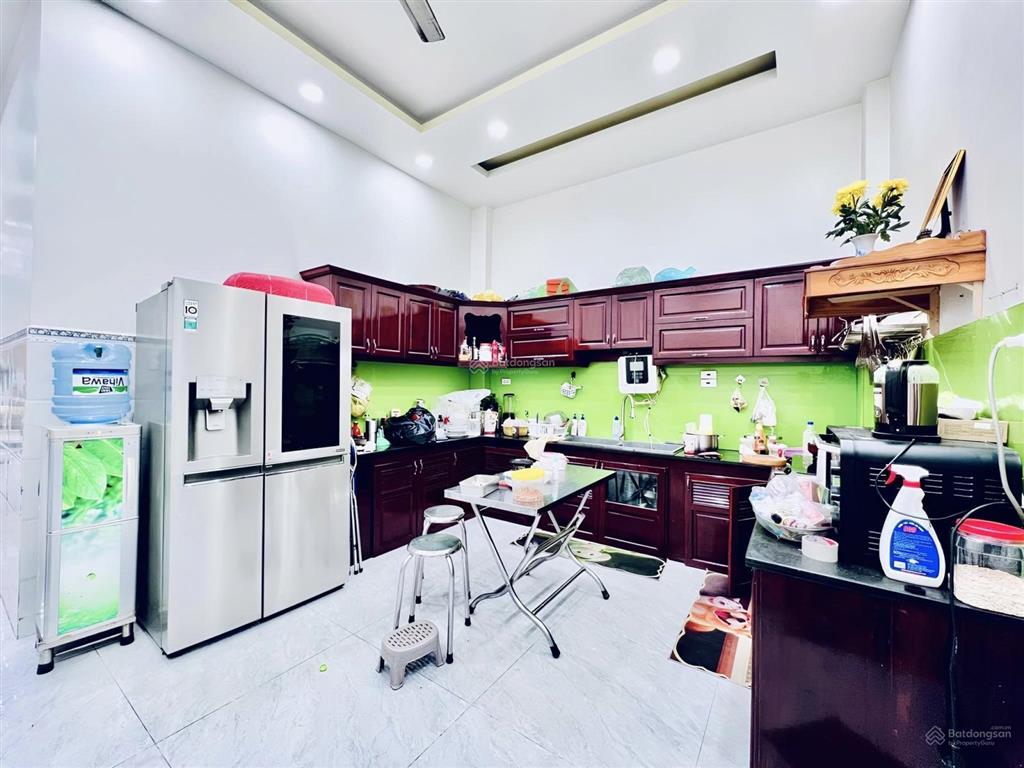 [bhh  bình tân] 90m2 3 tầng  5pn  hẻm 6m thông  chỉ 9 tỏi 7 tl