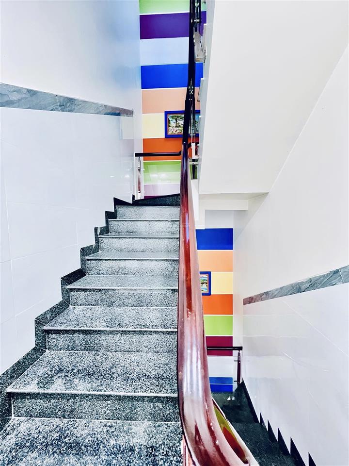 [bhh  bình tân] 90m2 3 tầng  5pn  hẻm 6m thông  chỉ 9 tỏi 7 tl