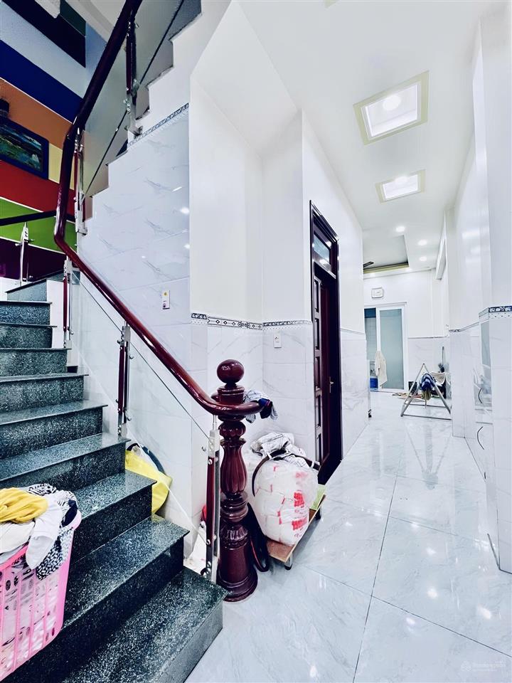 [bhh  bình tân] 90m2 3 tầng  5pn  hẻm 6m thông  chỉ 9 tỏi 7 tl