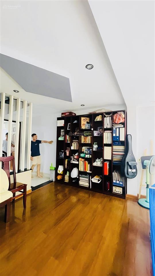 [đỗ nhuận  tân phú]  70m2 (4x17.5)  4pn, 4wc  mặt tiền 9m kinh doanh  chỉ 9 tỏi 5 tl