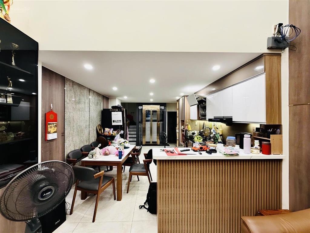 Gò dầu  tân phú  53.7m² 5 tầng  4pn, 5wc  thang máy xịn  chỉ 8 tỷ tl