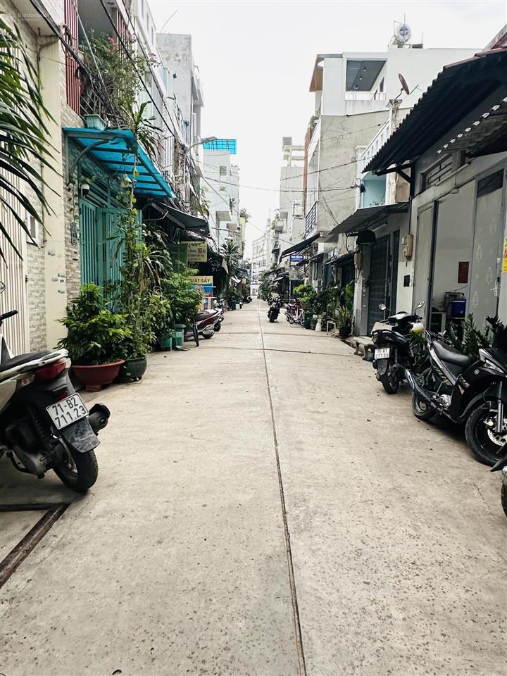 Bhh  bình tân  72m² 4 tầng btct, 2 mặt hẻm 6m ô tô thông  chỉ 8 tỷ 2 tl
