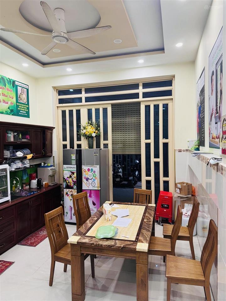 Bhh  bình tân  72m² 4 tầng btct, 2 mặt hẻm 6m ô tô thông  chỉ 8 tỷ 2 tl