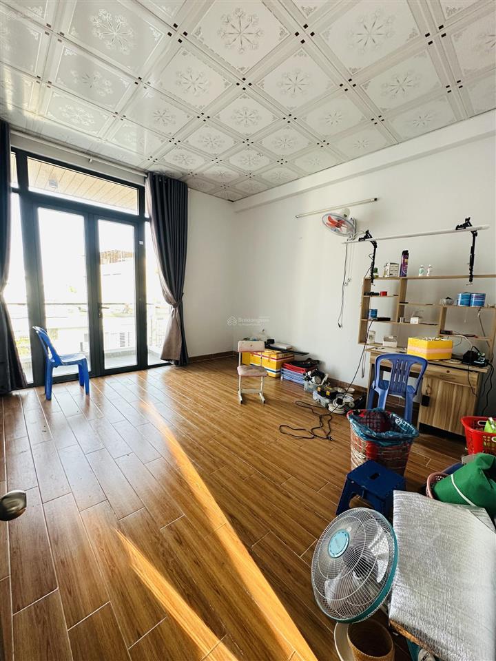 Btđ  bình tân, hương lộ 2, 78m2, nhà 4 tầng  hẻm 6m xe hơi ngủ nhà  chỉ 8 tỷ 5 tl
