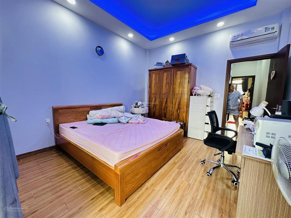 Btđ  bình tân, hương lộ 2, 78m2, nhà 4 tầng  hẻm 6m xe hơi ngủ nhà  chỉ 8 tỷ 5 tl