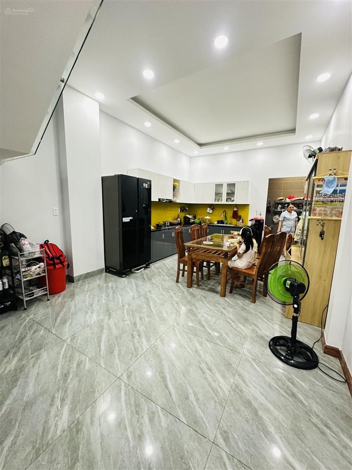 Btđ  bình tân, hương lộ 2, 78m2, nhà 4 tầng  hẻm 6m xe hơi ngủ nhà  chỉ 8 tỷ 5 tl