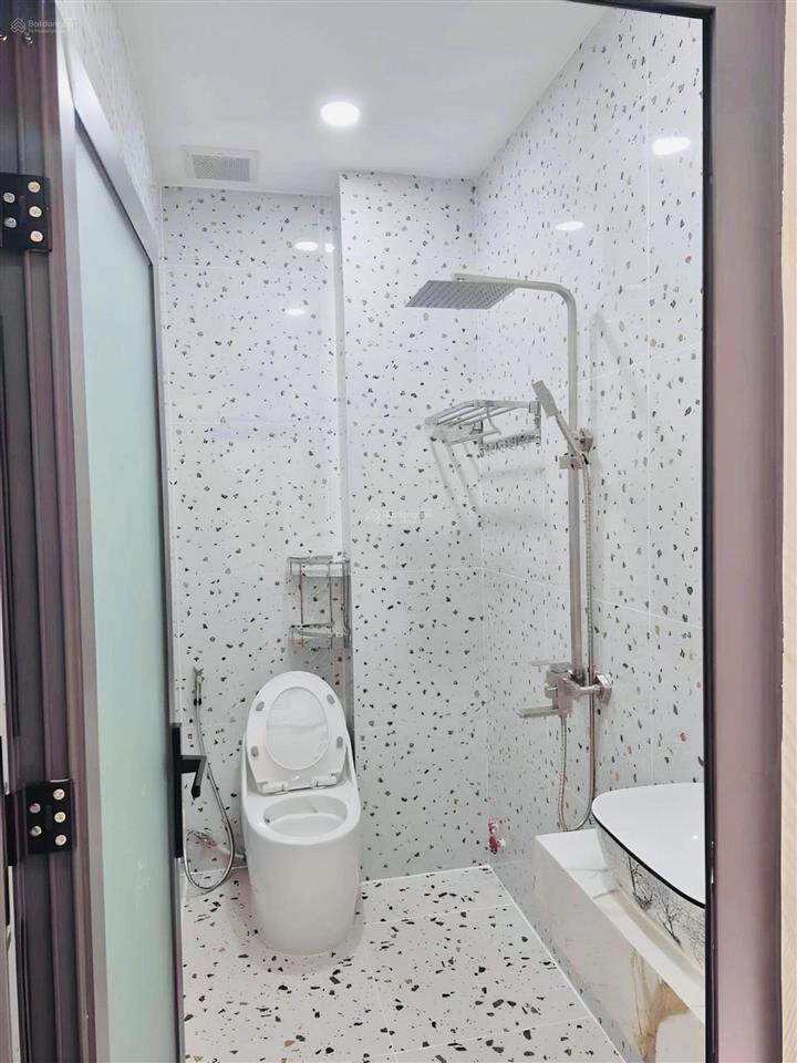 [bhh  bình tân] 70m2 5 tầng btct xe hơi ngủ nhà  chỉ 8 tỏi 1 tl