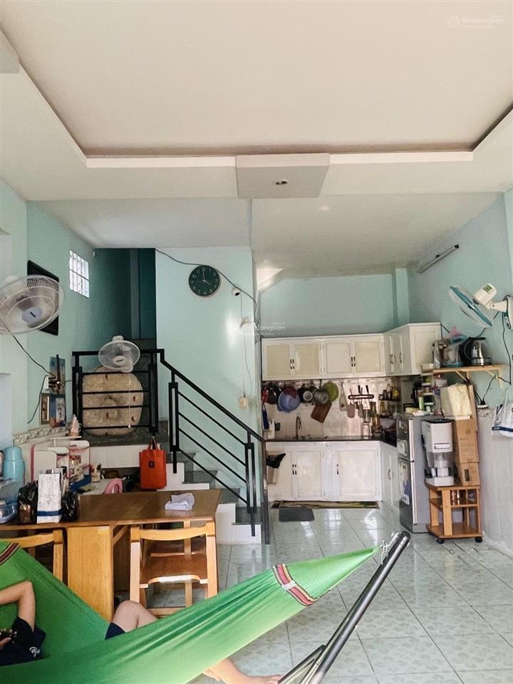 Đường trường chin  đông hưng thuận 5  2 tầng  2pn 2wc  44m2 vuông vức  shr. công chứng ngay.