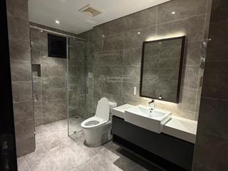 Chị gái cắt lỗ 1,6 tỷ 35m2, giá tốt, nhất căn cc 1pn, 1wc tại best western premier sapphire hạ long