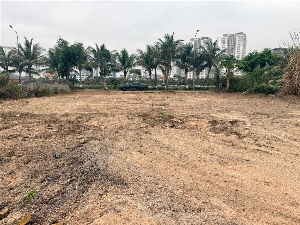 Bán rẻ hơn 10 giá lô đắt mặt hồ kđt cái dăm geleximco, giá chỉ 70 triệu / m2, 330 m2 cách biển 300m