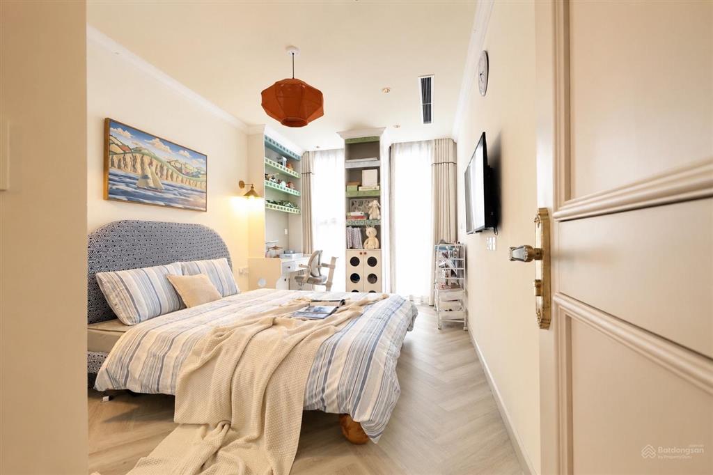 Bán căn 3pn hc golden city long biên 102m, 2wc, giá 12,5 tỷ!  ngay 0588 090 ***
