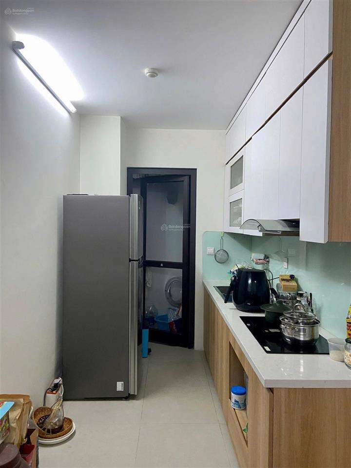 Bán căn 61m2 ( 2pn )giá 3.890 ban công đông bắc cửa tây nam  đồ như ảnh   0588 090 ***