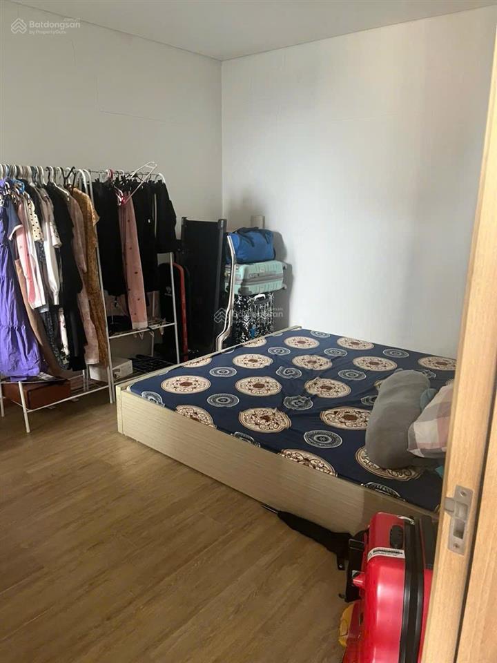 Bán căn 61m2 ( 2pn )giá 3.890 ban công đông bắc cửa tây nam  đồ như ảnh   0588 090 ***