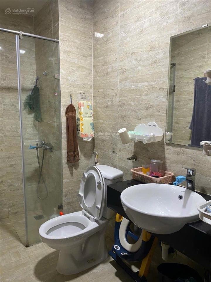 Homeland 65,7m 2 ngủ 2 vệ sinh tầng cao, đồ cơ bản chỉ 3,5 tỷ